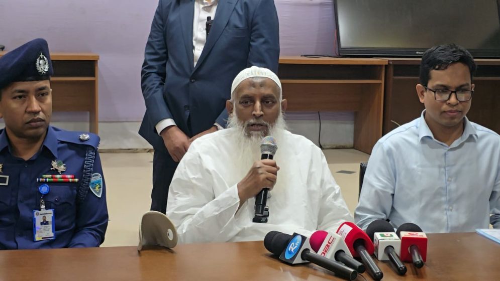 'সাধারণ মানুষ যেন কোনো কষ্টে না পড়ে, সেজন্য প্রধানমন্ত্রী খুবই সচেতন'