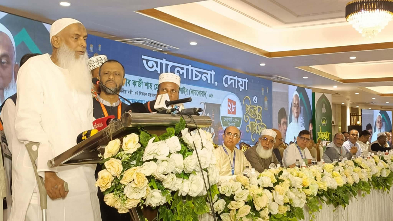 হাজীদের কষ্ট দিলে শাস্তি, সেবা করলে পুরস্কার: ধর্মমন্ত্রী