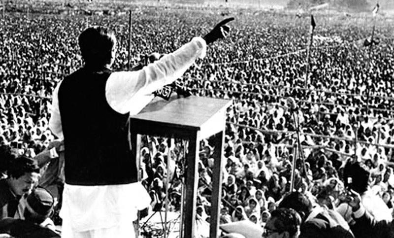 ৭ই মার্চ: উদ্যত তর্জনীর ডাকে মুক্তির প্রস্তুতি