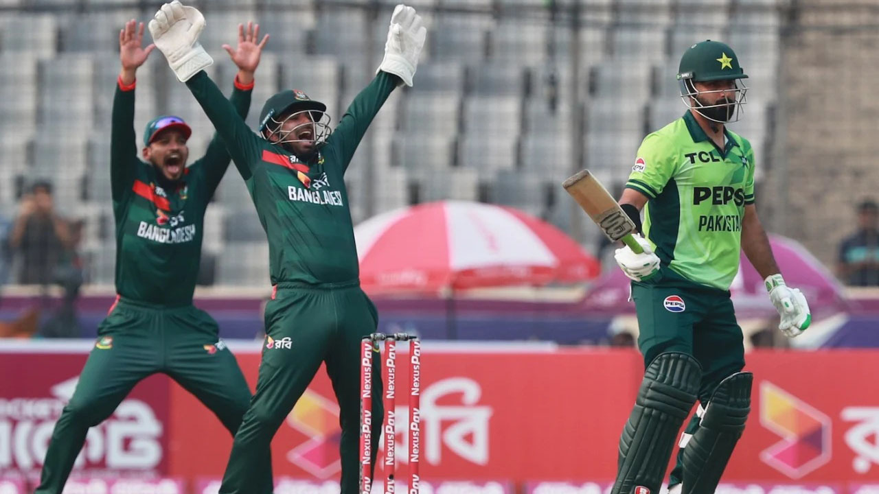 বাংলাদেশের আগুনে বোলিংয়ে পুড়ছে পাকিস্তান