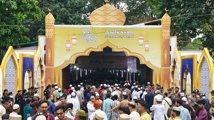 আজ সারাদেশে পালিত হচ্ছে ঈদুল ফিতর