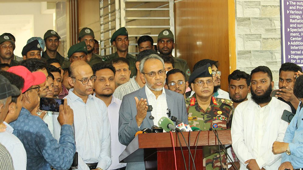 হাম প্রাদুর্ভাবের পেছনে অন্তর্বর্তী সরকারের টিকা ব্যবস্থাপনা সংকট:  ডা. রফিকুল