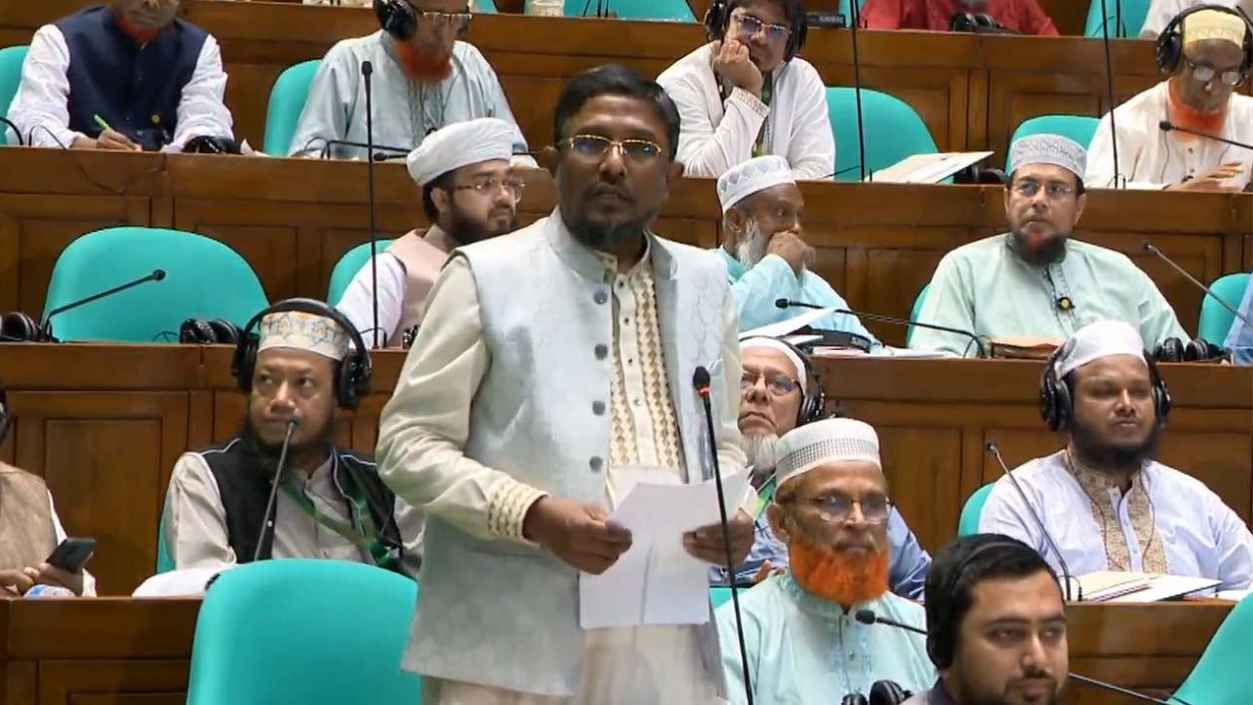 পাম্পে না থাকলেও সংসদে তেল অপচয় হচ্ছে: জামায়াত এমপি