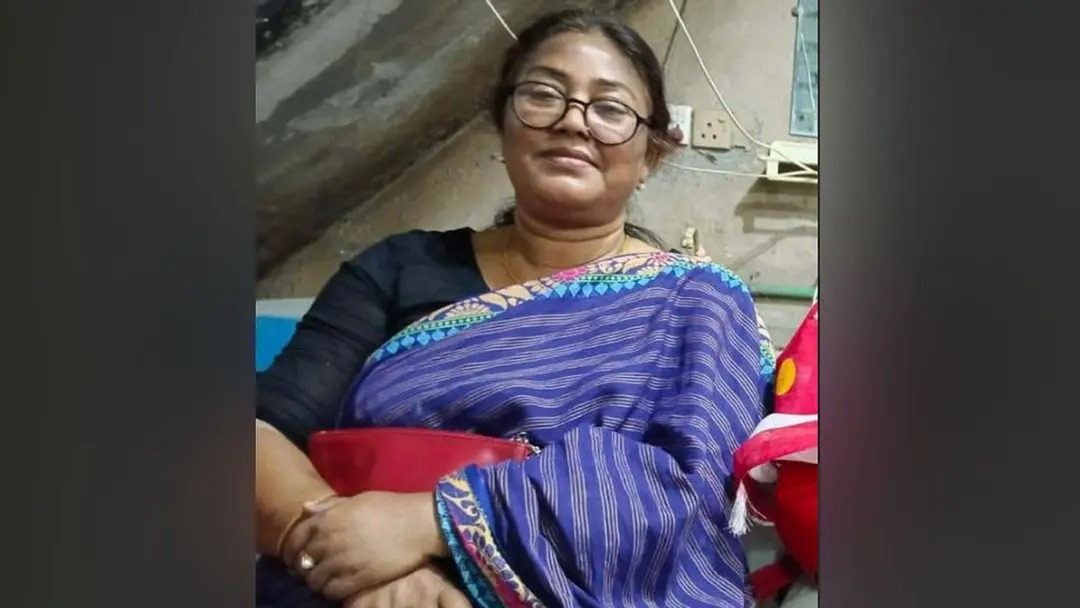 থানায় সালিশি বৈঠক করতে এসে আ.লীগ নেত্রী আটক