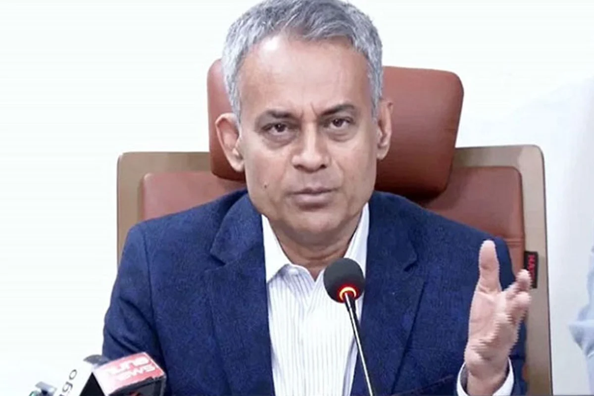 কাউন্টারে নয়, মাঝপথের যাত্রীদের বাড়তি ভাড়া নেওয়া হচ্ছে : সড়কমন্ত্রী