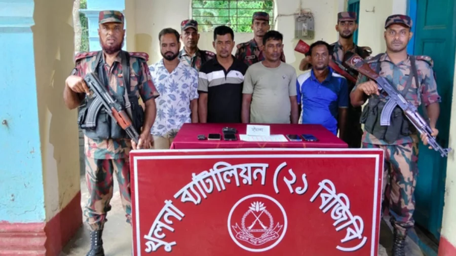 বেনাপোল সীমান্তে দুই ইউপি সদস্যসহ ৪ মাদক কারবারি ইয়াবাসহ আটক