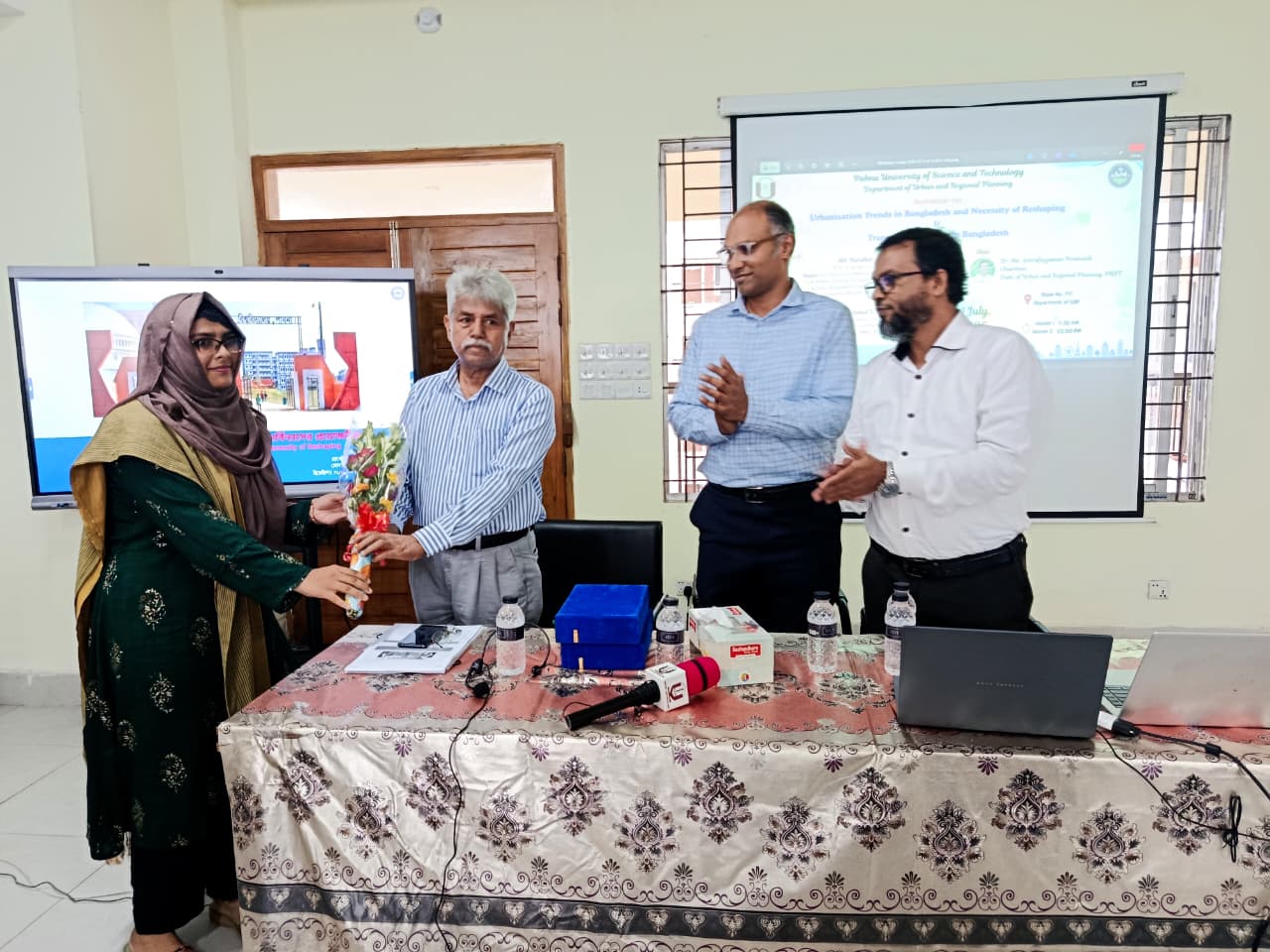 পাবিপ্রবিতে 'নগরায়ণ ও ট্রান্সপোর্ট মডেলিং' বিষয়ক সেমিনার অনুষ্ঠিত