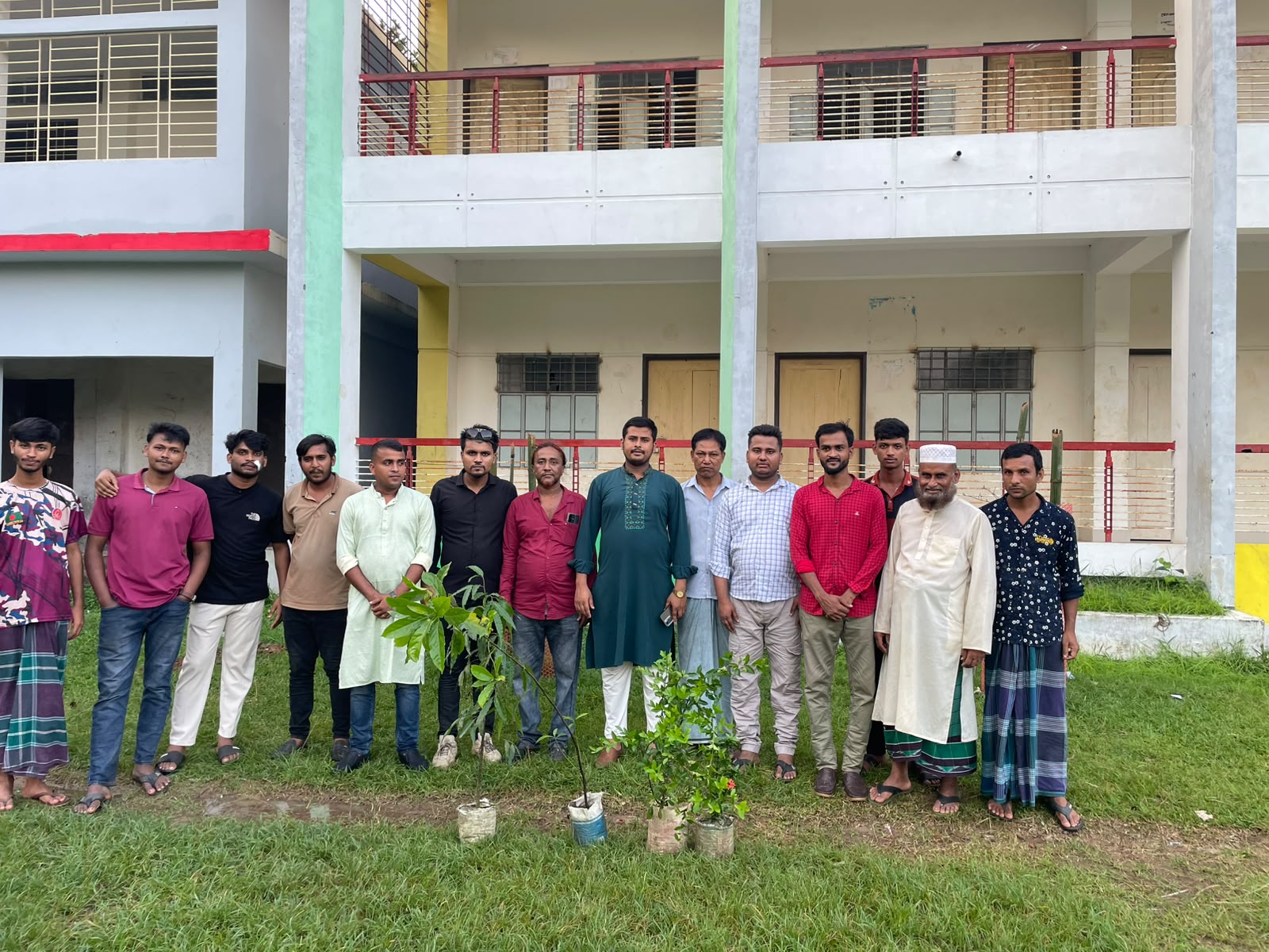 দেশনায়ক তারেক রহমানের ৫বছরে ২৫কোটি বৃক্ষরোপণ’ কর্মসূচির অংশ হিসেবে নরসিংদী বেলাব উপজেলা ছাত্রদলের বৃক্ষরোপণ উদ্ধোধন