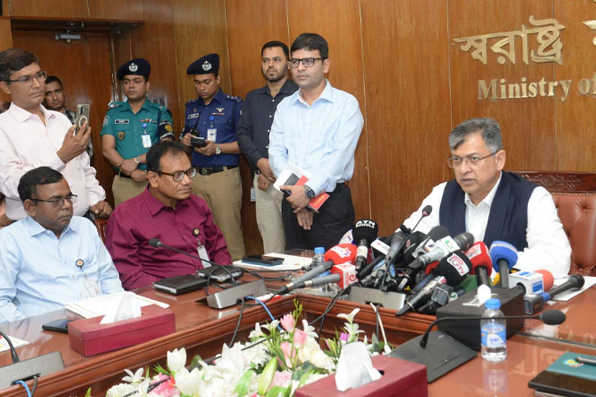 আইন অনুযায়ী সব সুযোগ-সুবিধা পাবেন সাবেক রাষ্ট্রপতি সাহাবুদ্দিন: স্বরাষ্ট্রমন্ত্রী