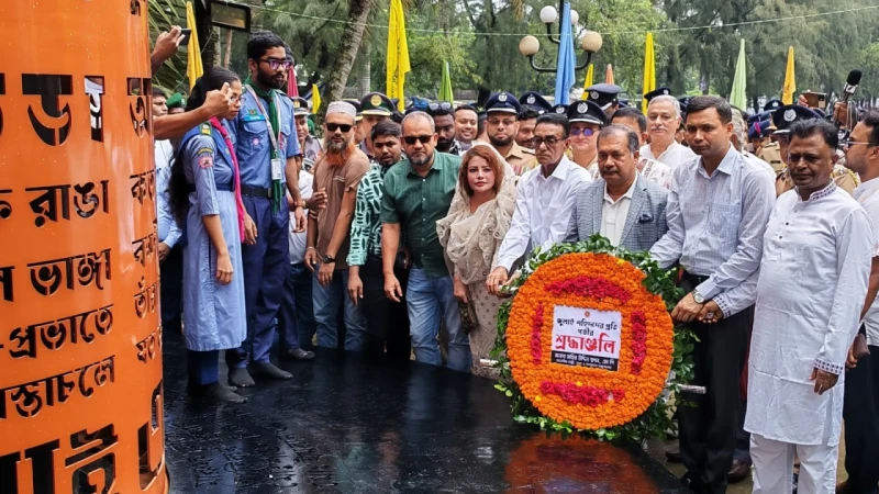 অর্জিত গণতন্ত্রকে প্রাতিষ্ঠানিক রূপ দিতে সরকার দৃঢ়প্রতিজ্ঞ: তথ্যমন্ত্রী