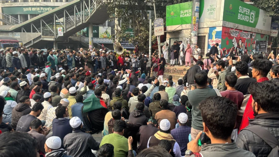 ৩০ কার্যদিবসের আল্টিমেটাম: বিচার না হলে সরকার পতনের আন্দোলনের হুঁশিয়ারি ইনকিলাব মঞ্চের