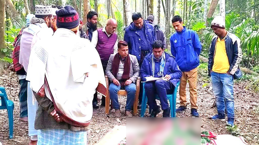কাঁঠালিয়ায় যুবকের ঝুলন্ত লাশ উদ্ধার