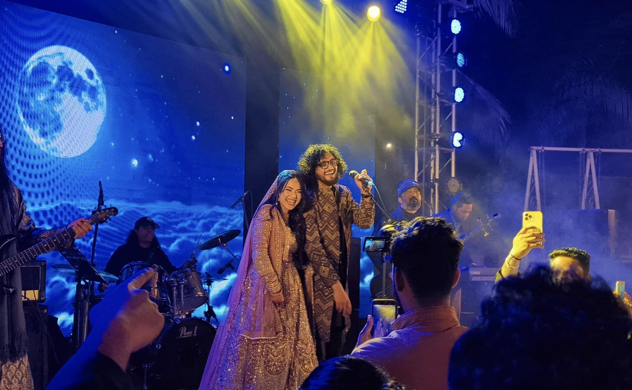 বিবাহবন্ধনে শিরোনামহীন-এর ভোকালিস্ট শেখ ইশতিয়াক