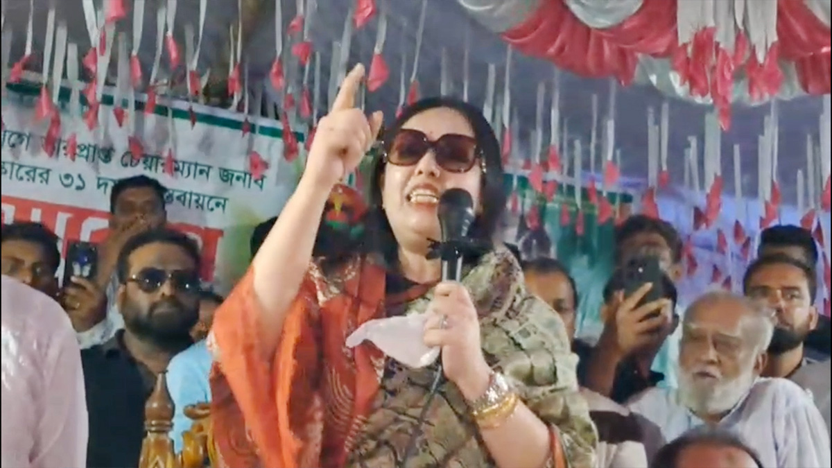 ‘যখন তোমার কেউ ছিল না, তখন ছিলাম আমি’
