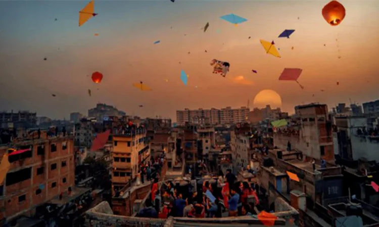 পুরান ঢাকায় চলছে সাকরাইন উৎসব