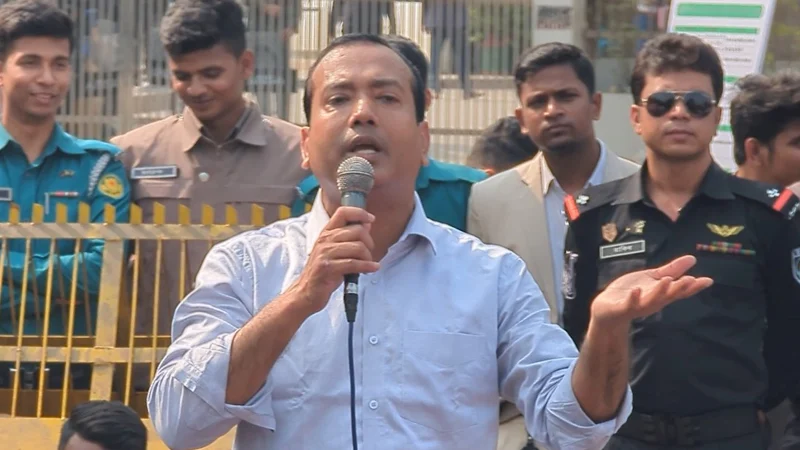 ছাত্রদলের নির্বাচন ভবন ঘেরাও কর্মসূচি স্থগিত, সোমবার থেকে পুনরায় শুরু