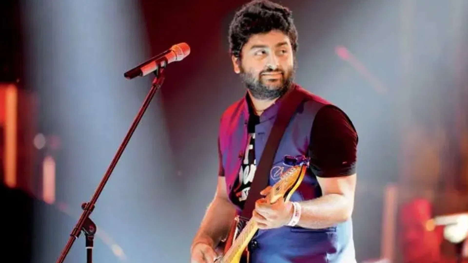 প্লেব্যাক থেকে সরে দাঁড়ালেন অরিজিৎ সিং; কারণ জানালেন ঘনিষ্ঠরা