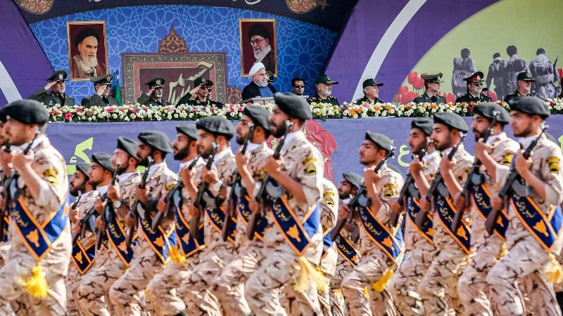 দেশ রক্ষায় প্রস্তুত ইরান, প্রশাসনে চলছে যুদ্ধের প্রস্তুতি