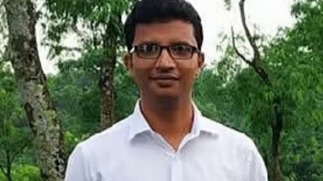 হাসপাতালের জরুরি বিভাগের সামনে পড়ে ছিল রাজস্ব কর্মকর্তার লাশ
