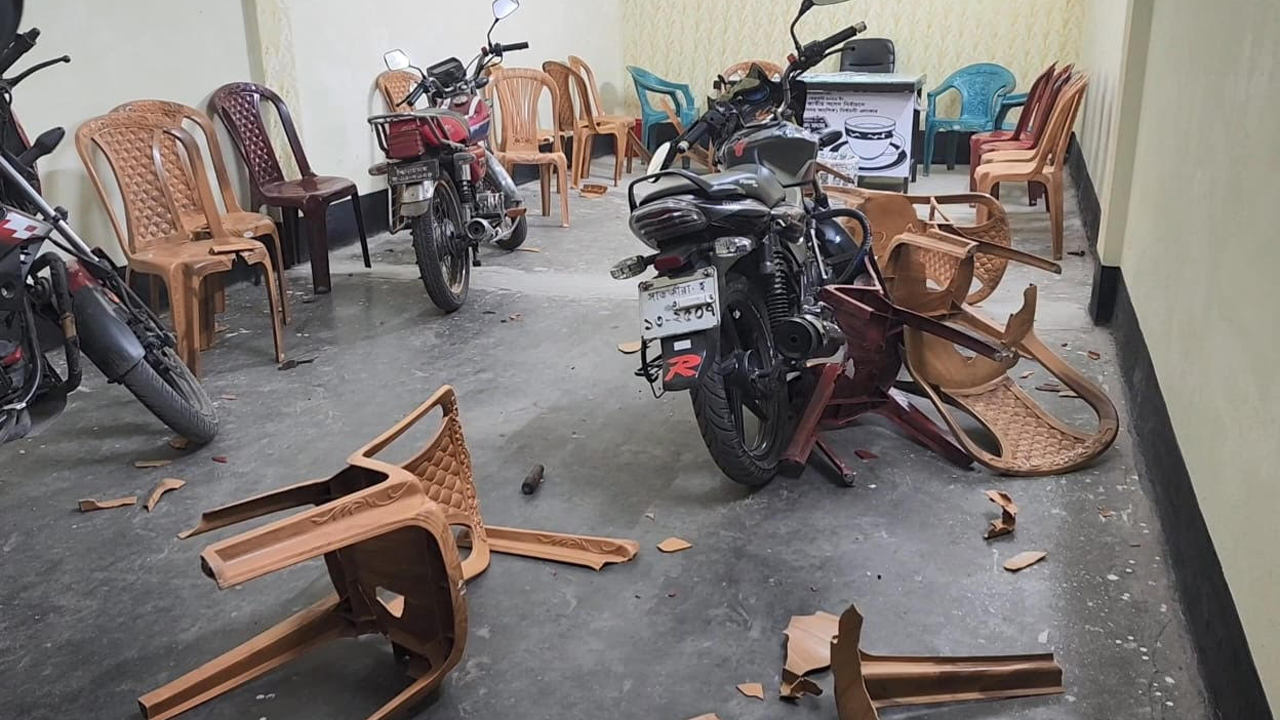 স্বতন্ত্র প্রার্থীর অফিসে হামলা-ভাঙচুরের অভিযোগ, আহত ৬