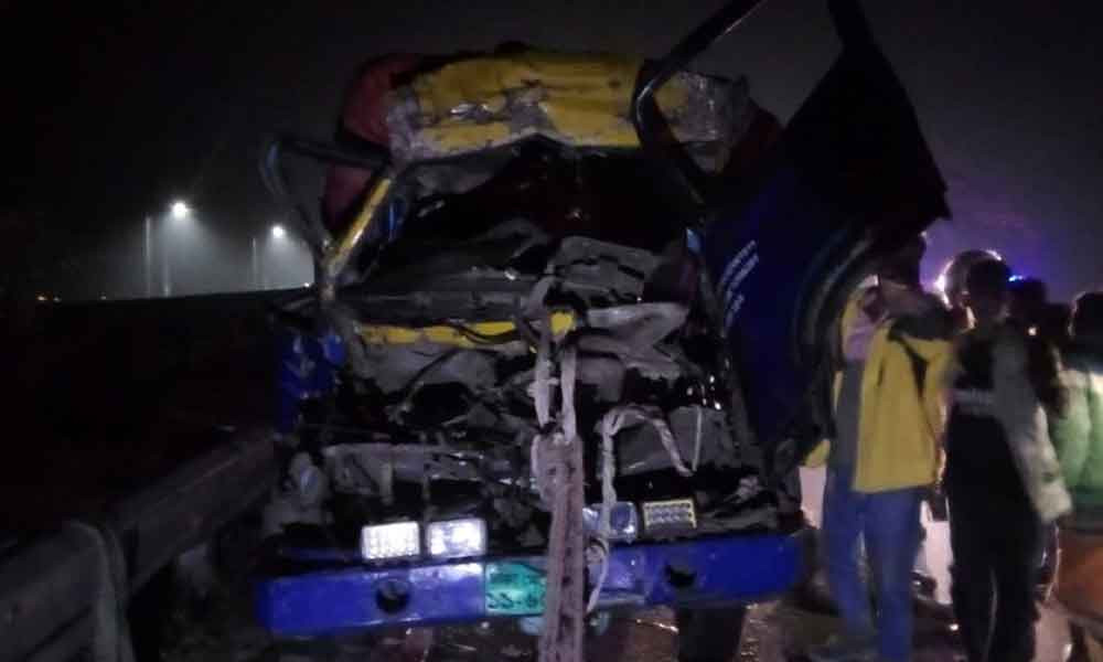 ঢাকা-মাওয়া এক্সপ্রেসওয়েতে দুর্ঘটনায় নিহত ২