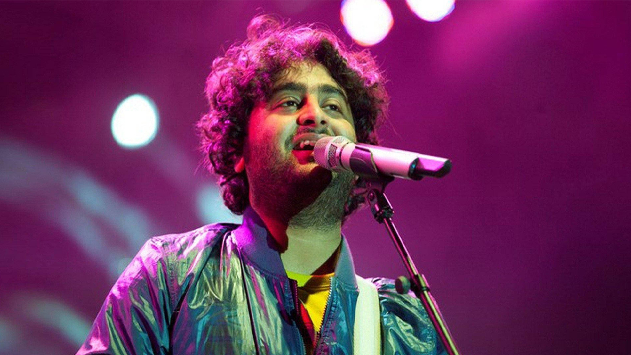 রাজনীতিতে নামছেন অরিজিৎ সিং? মুখ খুললেন গায়ক
