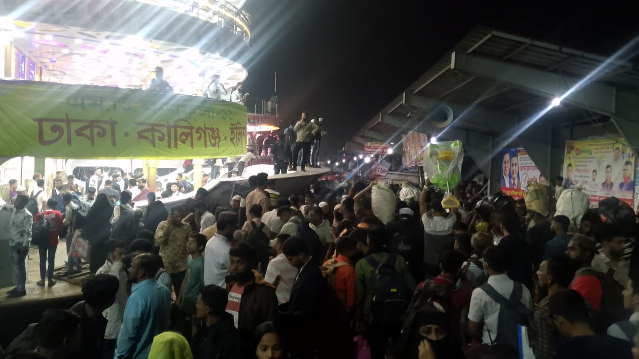এ যেন ঈদযাত্রা, ভোট উৎসবে যোগ দিতে বাড়ি ফিরছে ভোটাররা