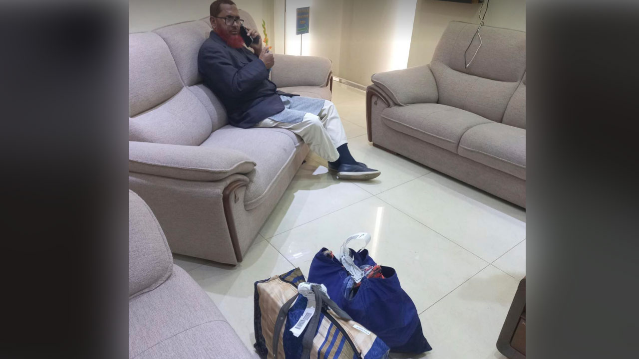 ঠাকুরগাঁও জেলা জামায়াতের আমির ৬০ লাখ টাকাসহ আটক