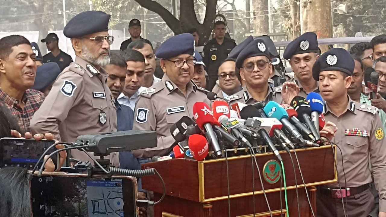 ‘মাতৃভাষা দিবসে নিরাপত্তায় ঢাকায় ১৫ হাজার পুলিশ মোতায়েন থাকবে’