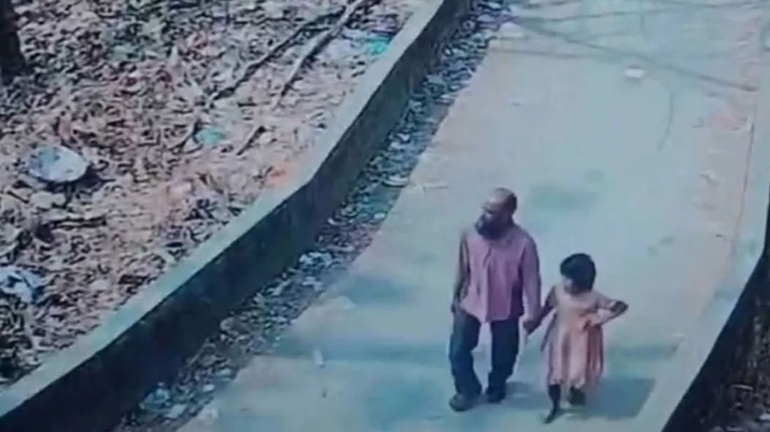 সীতাকুণ্ডের আলোচিত শিশু হত্যাকাণ্ডের মূল হোতা বাবু শেখ গ্রেফতার