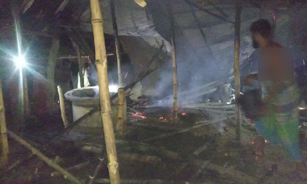 সরিষাবাড়ীতে গোয়ালঘরে অগ্নিকাণ্ড: পুড়ে ছাই ৩টি গরু