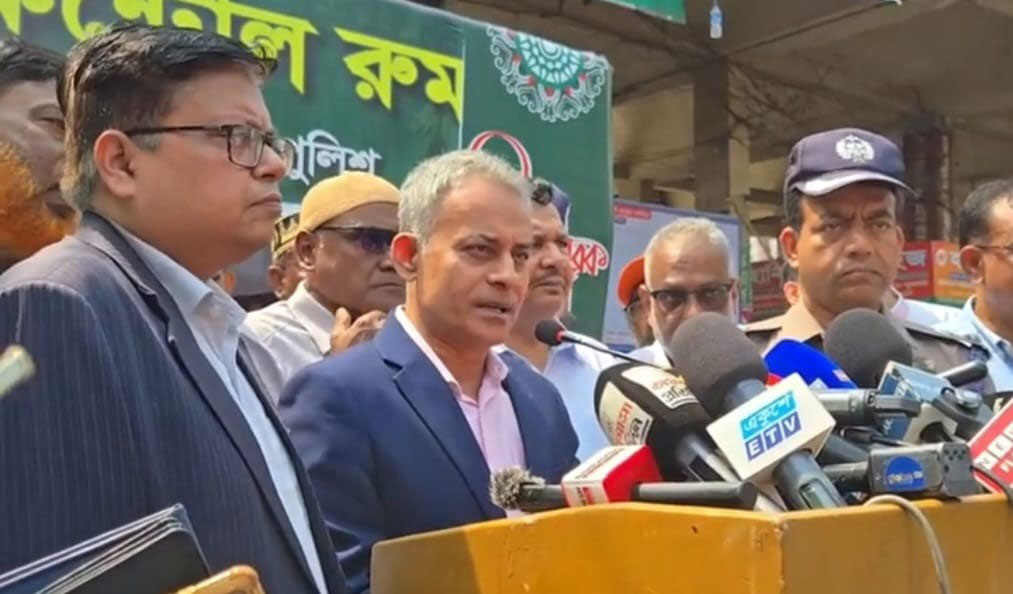 নির্ধারিত ভাড়াই নেওয়া হচ্ছে, অভিযোগ পেলে নেয়া হবে তাৎক্ষণিক ব্যবস্থা: সড়কমন্ত্রী