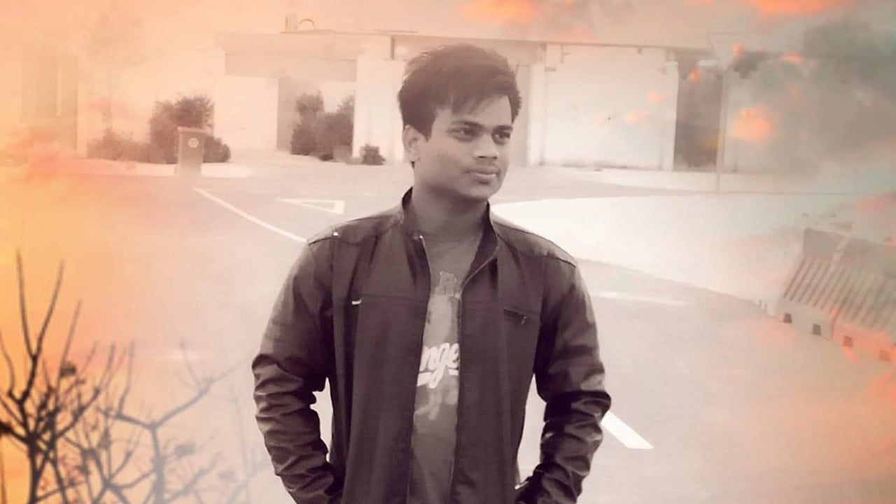 নৌকা দেখতে গিয়ে বজ্রপাতে ছেলে নিহত, গুরুতর আহত বাবা
