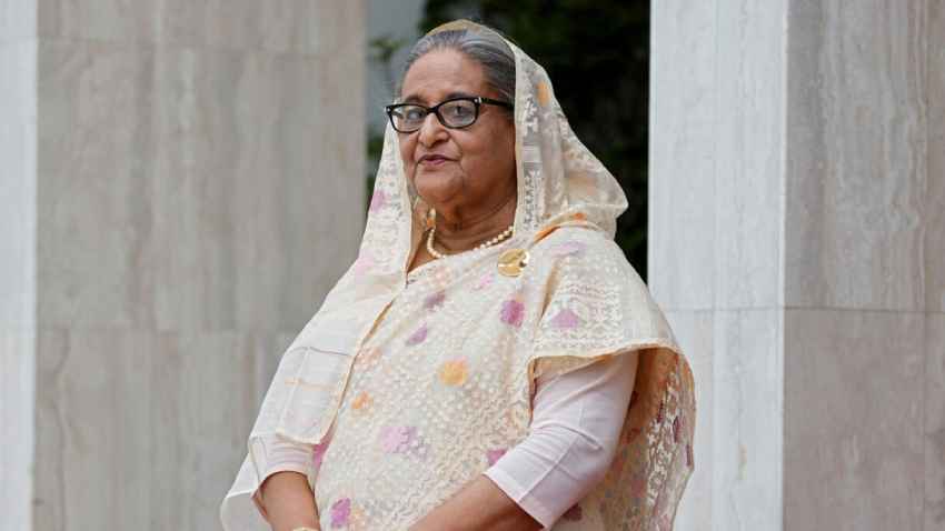 হত্যা মামলায় শেখ হাসিনাসহ ১২৪ জনকে অব্যাহতি