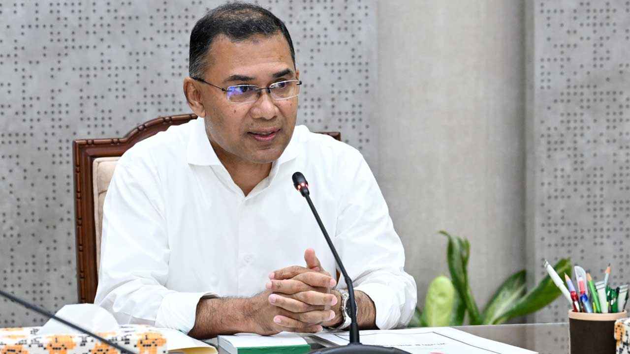 বিদেশগামী শিক্ষার্থীদের ১০ লাখ টাকা ঋণ দিতে প্রধানমন্ত্রীর নির্দেশ