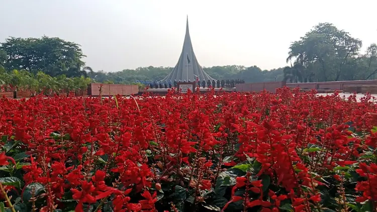 বীর শহীদদের শ্রদ্ধা জানাতে প্রস্তুত জাতীয় স্মৃতিসৌধ