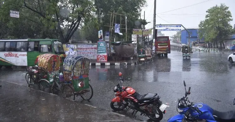 দেশের চার জেলায় ৮০ কিলোমিটার বেগে ঝড়ের পূর্বাভাস