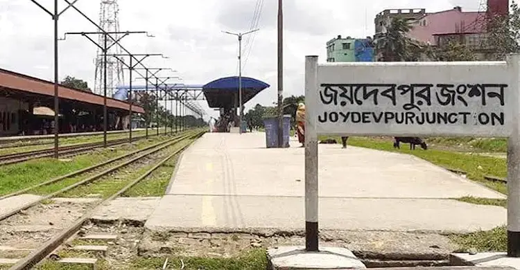 গাজীপুরে ট্রেনের নিচে কাটা পড়ে মা ও ছেলের মৃত্যু