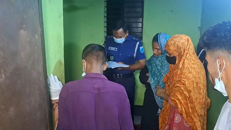শ্রীপুরে স্ত্রীকে হত্যার পর প্রতিবেশীকে ফোন করে পালালেন স্বামী