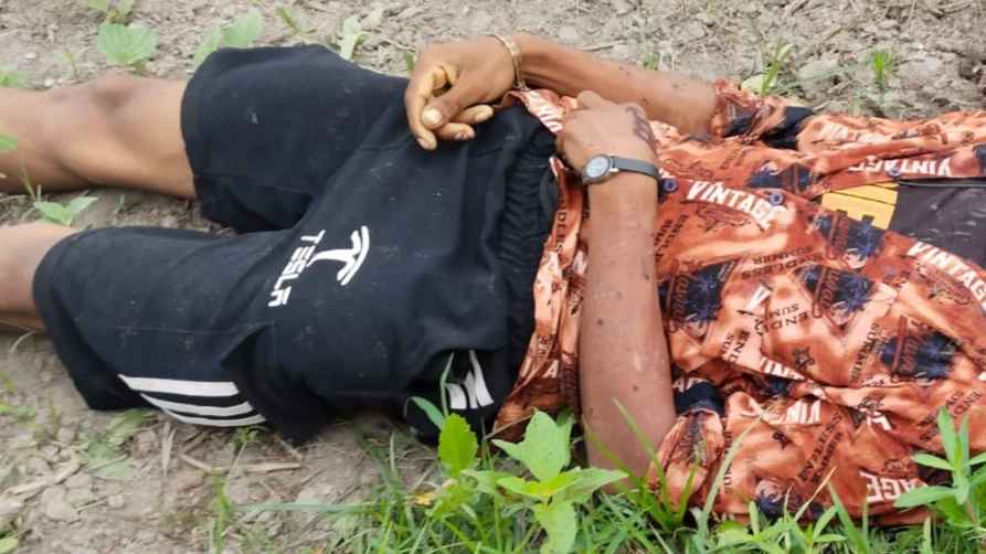 কুমিল্লায় যুবকের গলাকাটা লাশ উদ্ধার