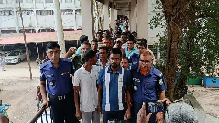 চা বিক্রেতা নারীকে সংঘবদ্ধ ধর্ষণের ঘটনায় ৩ জনের মৃত্যুদণ্ড