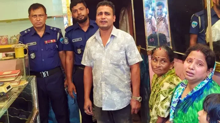স্বর্ণের দোকানে ডাকাতি, নৈশপ্রহরীকে অপহরণ করে হত্যা