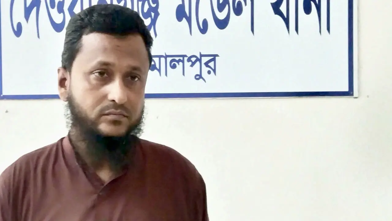 তৃতীয় শ্রেণির ছাত্রীকে ধর্ষণের চেষ্টা, মাদরাসা শিক্ষক আটক