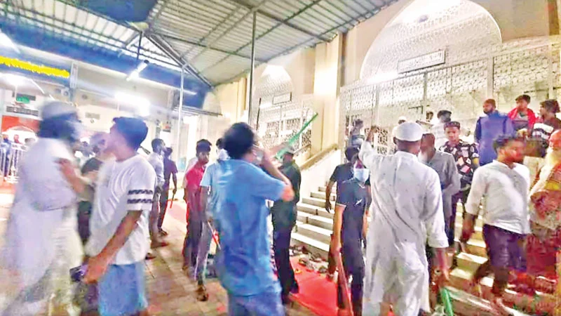 শাহ আলী মাজারে হামলা, জামায়াত নেতাকর্মীদের বিরুদ্ধে অভিযোগ