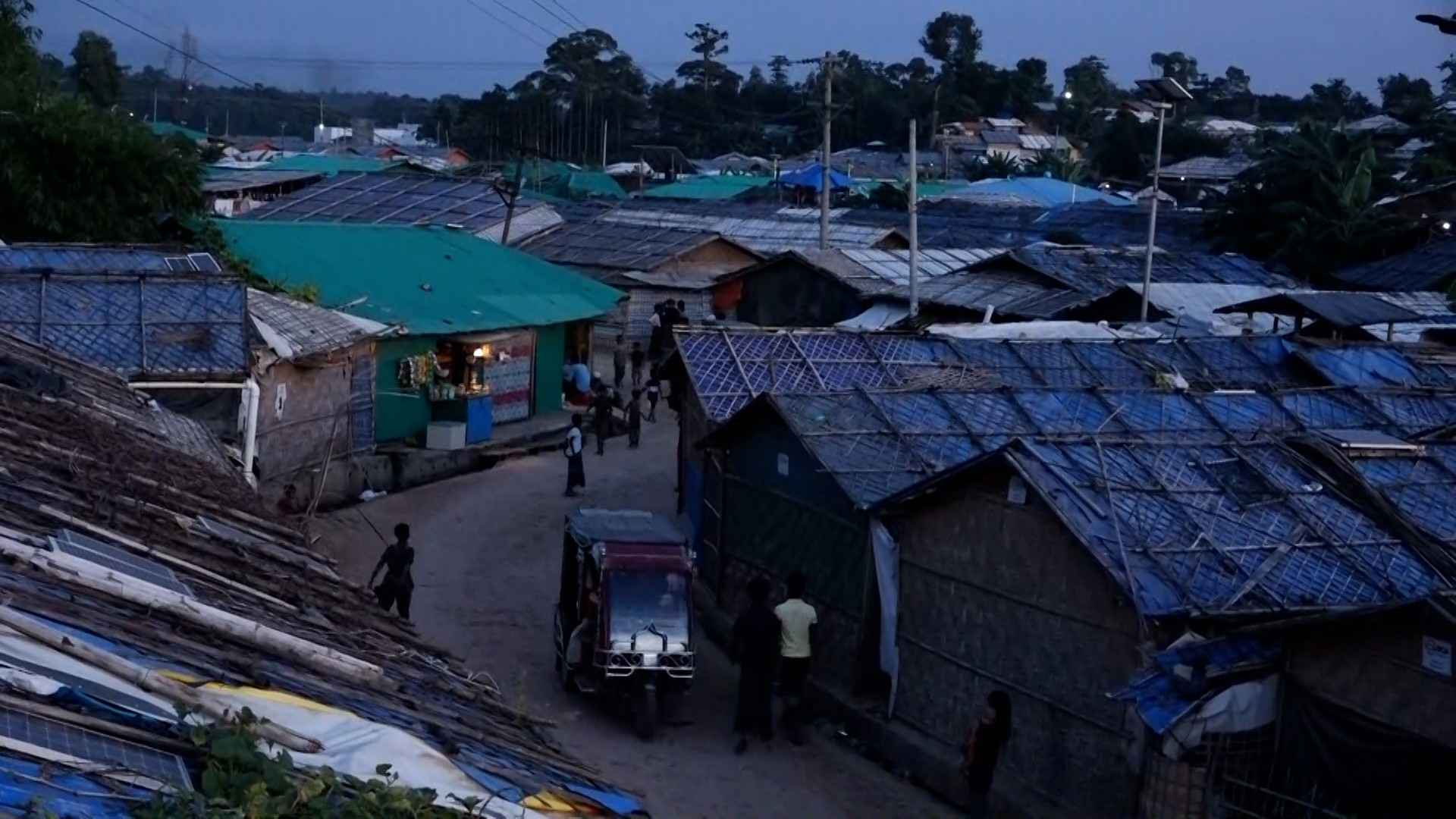 রোহিঙ্গা যুবককে কুপিয়ে ৫০ হাজার টাকা ছিনতাই