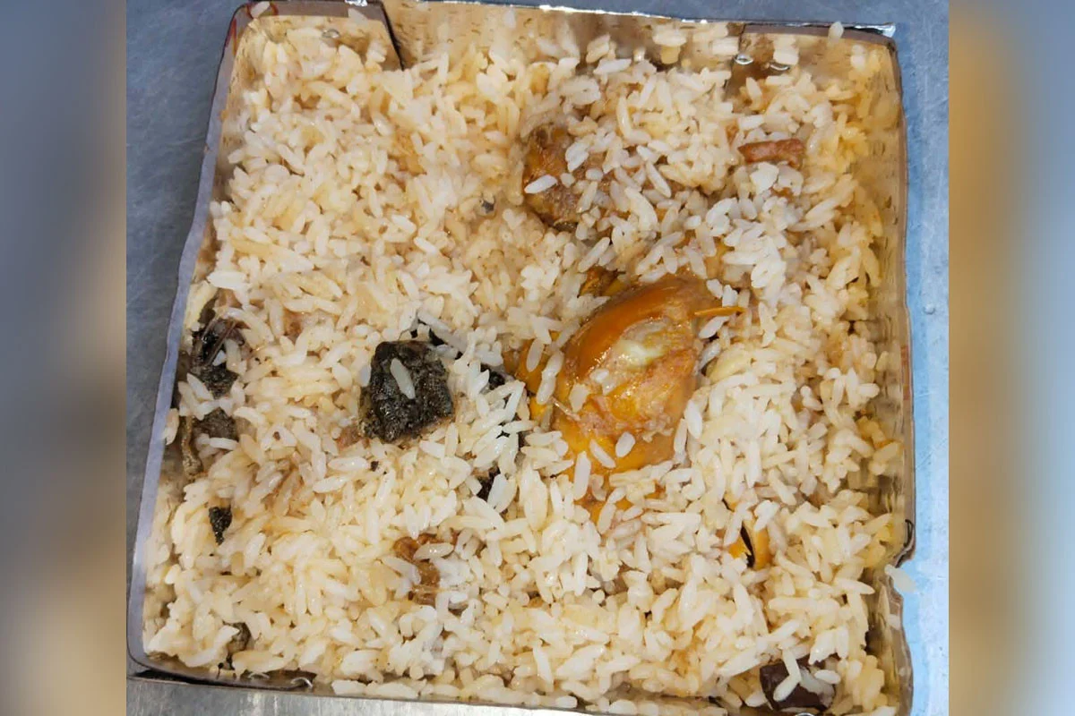 কুড়িগ্রামে মোরগ পোলাওয়ের প্যাকেটে আস্ত ব্যাঙ, ব্যবসায়ীকে জরিমানা