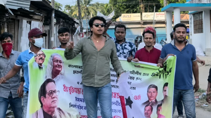 থানা থেকে মাত্র ৫শ মিটার দূরত্বে নিষিদ্ধ ছাত্রলীগের ঝটিকা মিছিল