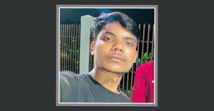 বৃদ্ধকে বাঁচাতে গিয়ে ট্রেনের ধাক্কায় প্রাণ গেলো যুবকের