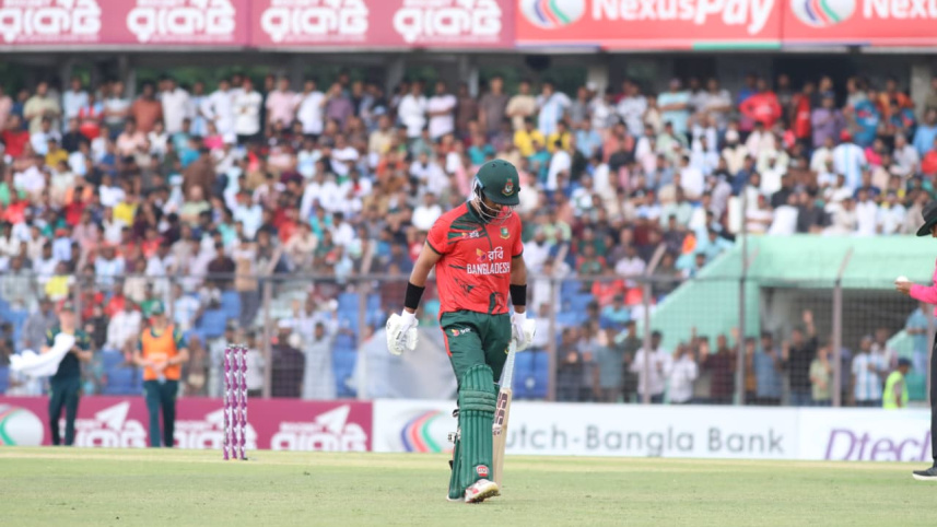 আশাব্যঞ্জক শুরু থেকে ব্যাটিং বিপর্যয়, সিরিজ হাতছাড়া টাইগারদের