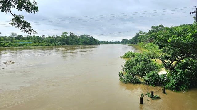 মৌলভীবাজারে নদ নদীর পানি কমতে শুরু করলেও নিম্নাঞ্চল প্লাবিত